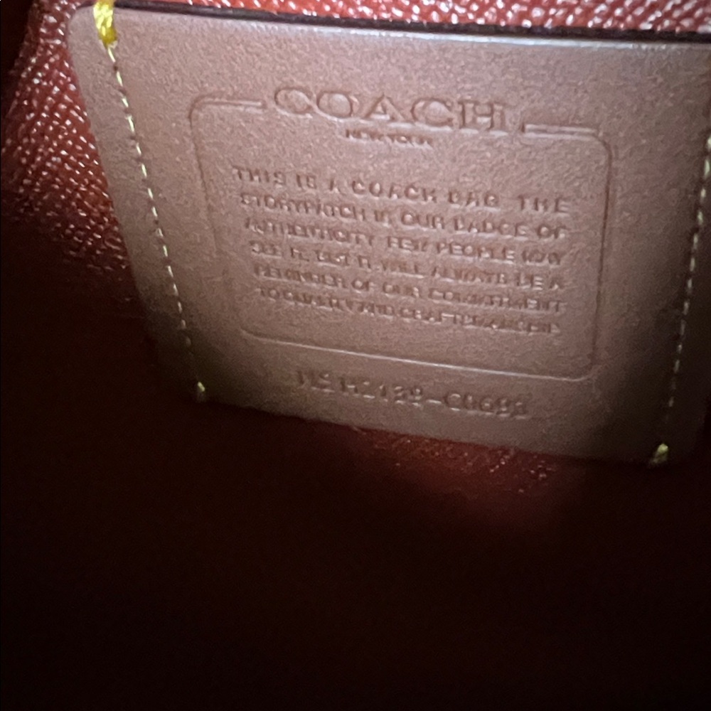 Coach Willow Signature Canvas Tote Bag and matching wallet - Picture 5 of 14